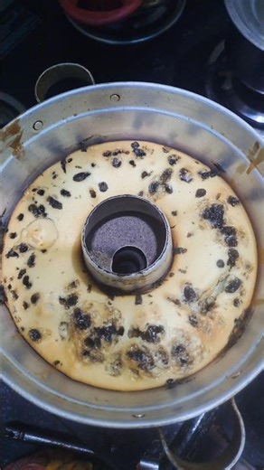 No fancy flavor… just soft cake with choco chips #shorts