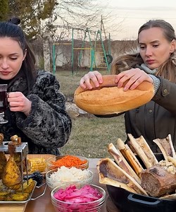 Baked Bone Marrow With Inexpressibly Tender Beef Meat From The Oven - Watch Now! | Male cooking