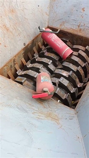 Waste Fire Extinguisher Shredding Machine Shredding Site