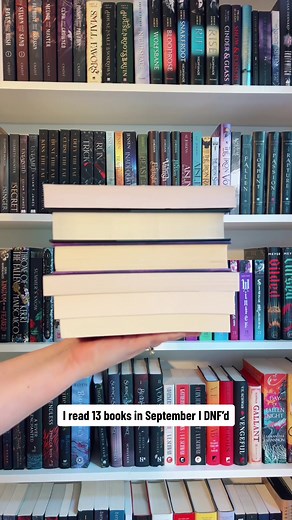 For the record, i have only DNF’d 9 books in my lifetime. 3 of them were this month. It was a rough one but we has some shining stars that made all the crappy moments worth it! Hoping for a better October! Shoutouts to Starling House and Two Twisted Crowns for being my top reads of the month! #septemberwrapup #booktok #fantasybooks