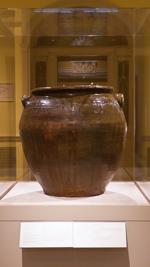 This monumental storage jar—a unique masterwork by the enslaved Black American potter and poet David Drake—is inscribed with his signature, the date, and an original poem. Join Met curators Medill Higgins Harvey and Adrienne Spinozzi as they explore this remarkable work, acquired by The Met in 2020. Learn more about the newly reinstalled and reinterpreted galleries, celebrating the American Wing’s 100th anniversary: met.org/4hW0J0P 🎨 Dave (later recorded as David Drake) (American, ca. 1801–1870