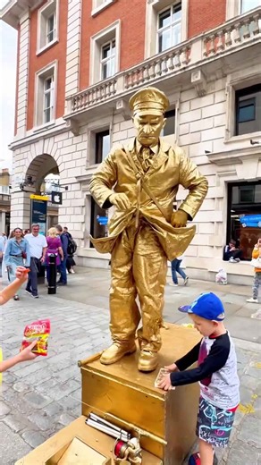 Statue feeding time.