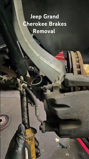 Jeep Grand Cherokee Front Brakes Removal
