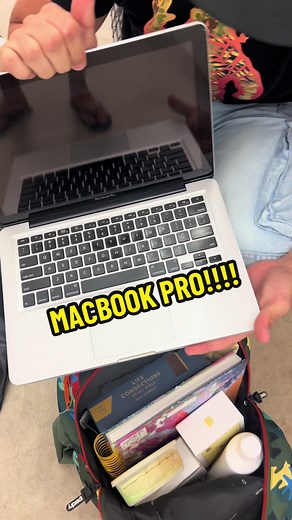 THIS $20 ABANDONED STORAGE UNIT WAS A SCORE!! LOOK AT EVERYTHING WE FOUND! #abandonedstorage #storageauction #fyp #foryou #macbookpro #storagewars #prietohunters #storageunit #treasurehunting #storagehunters