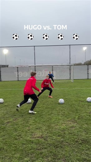 Attack vs. defend challenge met de O15 🚀 #AlmereCity #BetterTogether