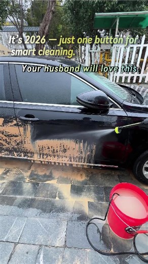 Portable Cleaning Made Easy with One Button