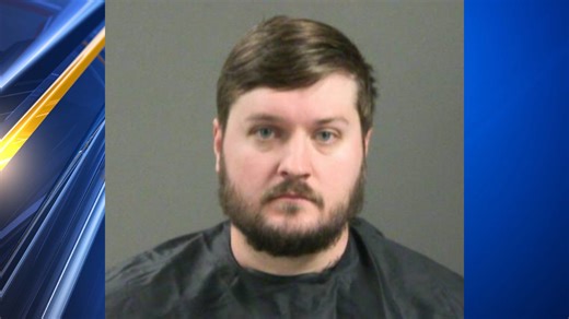 Former Rogers teacher pleads guilty to federal child porn charges