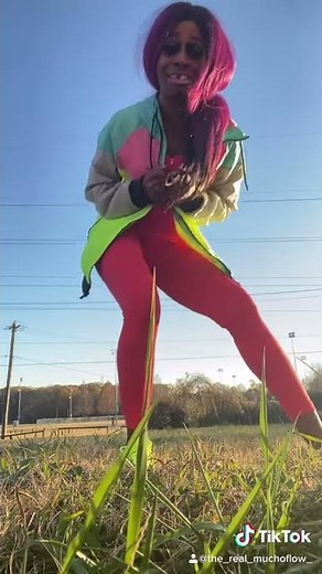 How to look great in stolen clothes