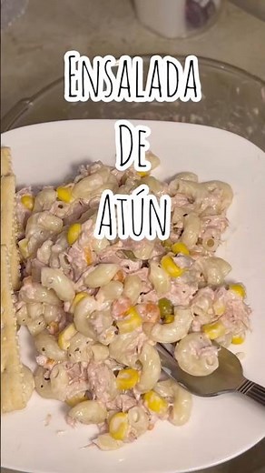 Ensalada de atún súper deliciosa y fácil