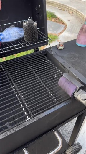 The last grill brush you'll ever buy. Most brushes last a season. Shed bristles. Do half the job. And leave you scrubbing anyway. CleanMaster Pro™ does in 30 seconds what a normal brush can't do in 10 minutes. ⚡ 18,000 RPM motor power 🛡️ Bristle-free — food stays safe 🔋 USB-C rechargeable, fully cordless ✅ Replacement heads last hundreds of cleans Built to last. Built to clean. Built different. Get Yours for 50% OFF, limited time only. | Shop Komodo