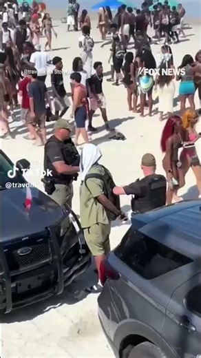 Florida spring breakers CLEAR OUT as police surge Daytona Beach #foxnews #news #shorts