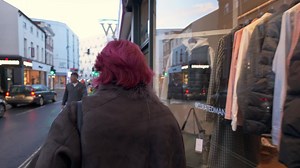 This is my mum, filmed with the DJI Pocket 3, which is really rather good. The image looks great, as long as you shoot in Dlog M and have sharpness and noise reduction both set to -2. This does not look like the image from a tiny little gimbal camera to me! I do have the DJI mic 2 that came with it (which records 32 bit float internally!) but this is just the internal mic. You can watch it properly in 4K via the link in the comments. 🙂❤️ | Philip Bloom