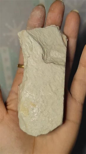 SMVChalkingjoy on Instagram: "Beautiful shades of slates♥️😍 #asmr #reels #asmrchalkcrushing"