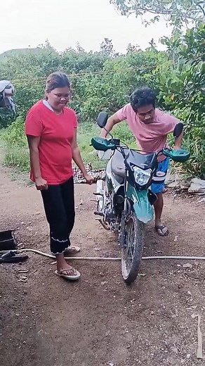 Gulat na gulat kami ni ate sa andar ng motor..🤣🤣🤣 #goodvibesreels #jungiecabalunamixblog | Jungie Cabaluna