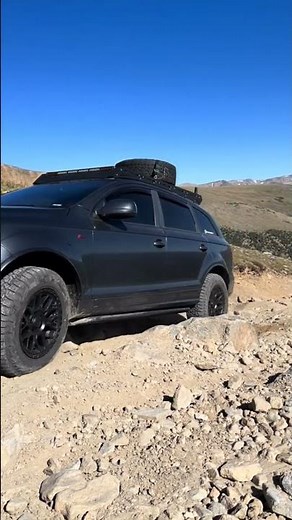 Old Audi Q7 vs New Audi Q7- Extreme 4x4 Off-Road Test Drive Demo #offroading #shorts #extreme #audi