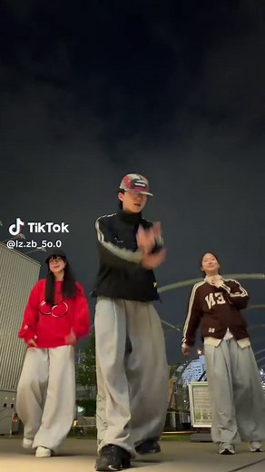 簡単で可愛いダンス！皆で踊ろう