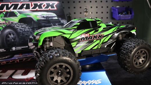 【开箱】1/16 mini max-X 🔥（小小x）开箱&初步试车感受，电设太垃圾/TRAXXAS/RC保养