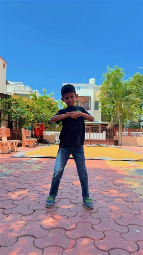 Ching on🔥 #trendingshorts #dance #youtubeshorts #shortvideo #shortsfeed #viralvideo #love #cute