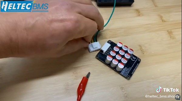 Active Equalizer Balancer lifepo4 Battery Energy equalization Capacitor #heltecbms #balancer #energy #equalizer #lifepo4battery #battery