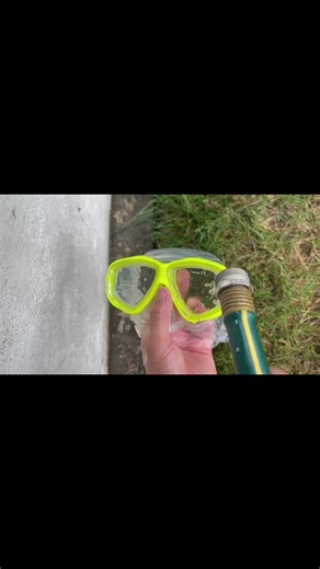 Welcome to our comprehensive scuba mask care and maintenance video guide! In this video, we will walk you through the essential steps to ensure the longevity and optimal performance of your scuba mask. Discover the importance of maintaining your mask for comfort, clarity, and safety during dives. Timestamps: 0:00 Introduction 0:18 Cleaning After Dives 1:15 Drying 1:37 Storage 2:01 Inspection Before Diving 2:32 Defog Before Each Dive 🔍 Learn the step-by-step process to clean your scuba mask thor