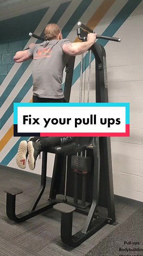 Using an assisted pull up machine can be a great way to develop lat strength. These 3 tips will help you improve your pull ups. #workouttips #gymtrainingtips #gymtraining #trainingtips #naturalbodybuilding #musclebuildingtips #hypertrophytraining #howtobuildmuscle #pullups #pullupstips