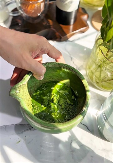 How to Whisk a Matcha Latte in 14 Seconds