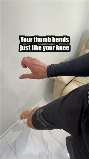 This Thumb Mistake Will Ruin Your Cello Playing #cello #cellotips #celloteacher #bowhold