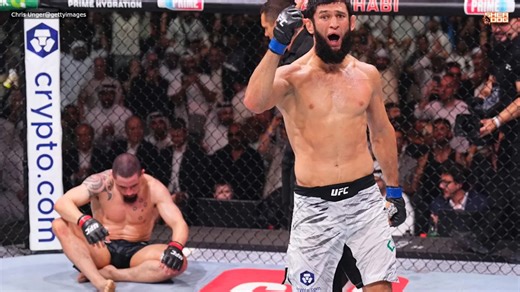 Khamzat Chimaev says he’s waiting for matchup against Sean Strickland
