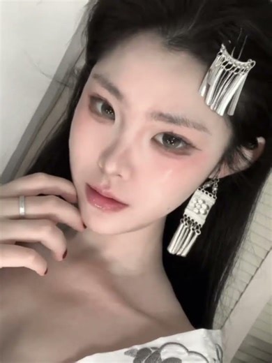 How to Achieve Pro-Level Makeup Artistry: A Beginner's Guide