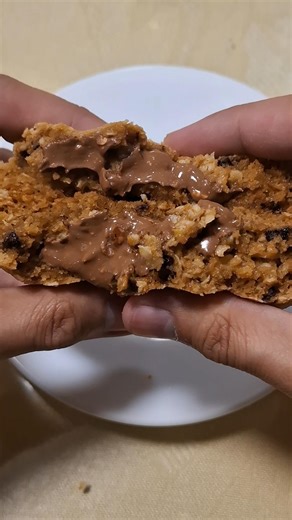 Oatmeal stuffed cookies