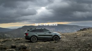 7.9M views · 403 reactions | Now every seat can be a front-row seat. Introducing the Panoramic Sunroof on the all-new Sorento. | Kia America | Facebook