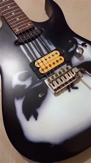 “Tutorial to Repair Chipped Guitar Finish (Ding) Using Putty and a Marker.” 🎸 #beautifultools