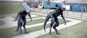 あのエイリアン歩きが可能になる！趾行補助用モビルパーツ「DIGILEGS」がついに市販化 | カラパイア