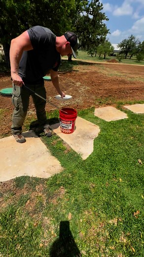 #hillcountrysnakeremoval #killthefearnotthesnake #snakeremoval #texas #donttrythisathomekids #rattlesnake Most people wonder why? Why on earth would you do that? The answer is simple, I know full well what these snakes are capable of and what they’re not capable of and my ultimate goal is to help people understand that these animals just want to be left alone, they have no desire to come after you or your children. I will demonstrate to as many people as I possibly can to prove this fact is not 