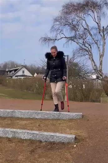 #gips #gipsfuß #krücken#cast