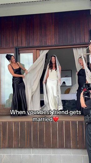 Friendship and Love: Lucy and Nikki's Wedding