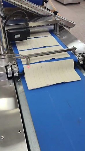🎬Watch This Automatic Noodle Machine Make Fresh Noodles in Seconds!