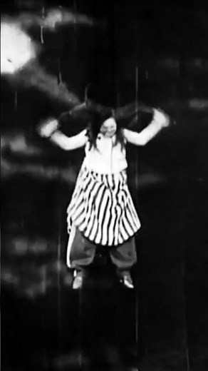Fernande Albany Falling Down the Sky #méliès #FernandeAlbany