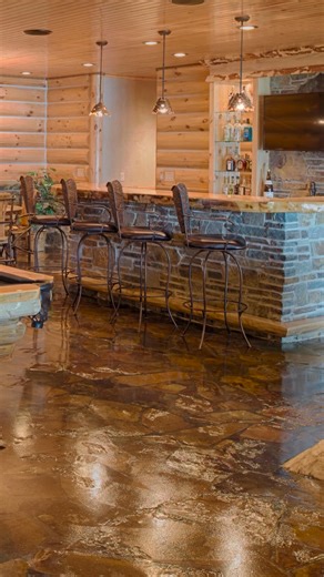 The perfect floor plan for lake side living! • If you’re looking to build a home like this, give us a call 1-800-270-5025 📱 🇺🇸🇨🇦 • #Mansion #estate #luxuryhomes #luxurylifestyle | Golden Eagle Log & Timber Homes