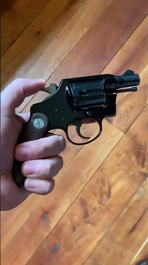 Vintage Colt cobra revolver .38 special snub nose