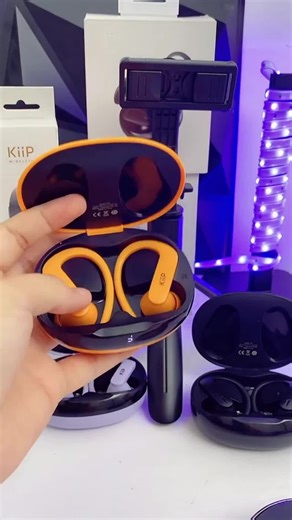 KiiP Wireless Selfie03: The Ultimate Adjustable Tripod