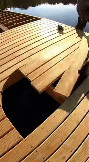 How to build a floating dock with barrels 🛠️