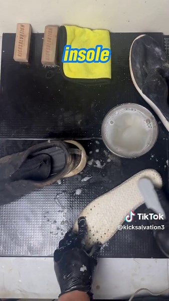 The Nike Roshe Run: A Blast from the Past that Still Rocks!