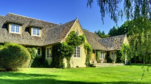 ‘59 Middle Lane’ East Hampton home from 2012 documentary up for sale, asking $12.7M