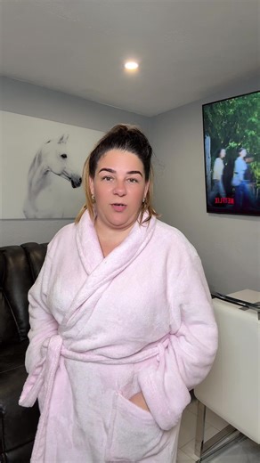 Women's Classic Fleece Robe: Comfort and Style