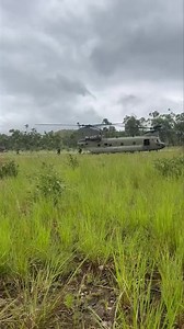 6.2K views · 131 reactions | The Chinook is a heavy-lift helicopter that is among the heaviest lifting Western helicopters.  﫡 #fly #flight #helicopter #flying #pilot | BM helicopters | Facebook