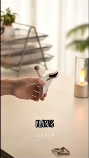 Needs Extra Light? Check Out This Portable Magnetic Bulb 🔋