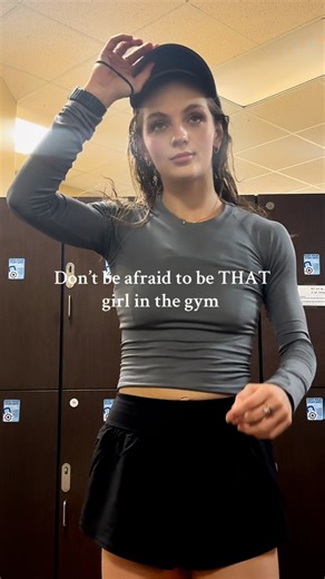 Autumn Rae | Fitness Coach on Instagram: "Sweaty Girl Workout details 💦⬇️ Part A: 1 mile easy Warm up 0.12 @ 9/10 RPE 0.25 @ 9/10 RPE 0.5 @ 8/10 RPE 0.75 @8/10 RPE 0.5 @8/10 RPE 0.25 @9/10 RPE 0.12 @9/10 RPE 90 secs of rest between each interval. 0.25 easy cool down @runna Part B: 20 min AMRAP 3 burpees to plate 6 Barbell power cleans 9 wall balls 12 cal ski Shorts @oneractive #fitness #explorepage #hybridathletetraining #healthandfitness #amrapworkout"