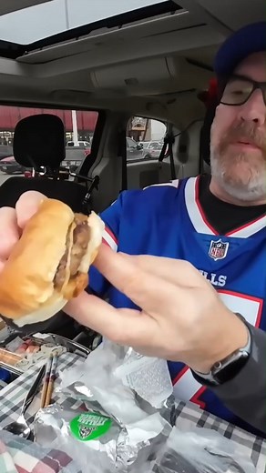 114K views · 1.4K reactions | Smashburger from Farm Boy! #burger #reel #frenzy #tasty #reel #feeding | KBDProductionsTV | Facebook