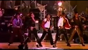 舞蹈课程来啦! 详解迈克尔杰克逊 beat it! 舞蹈动作解析! 别说我没提醒你哦!